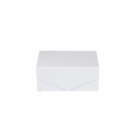 кутија со магнетен затворач