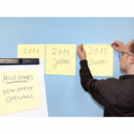 големи самолепливи ливчиња