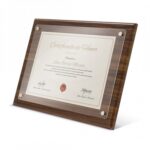 Рамка дрвена за признание - Image 3